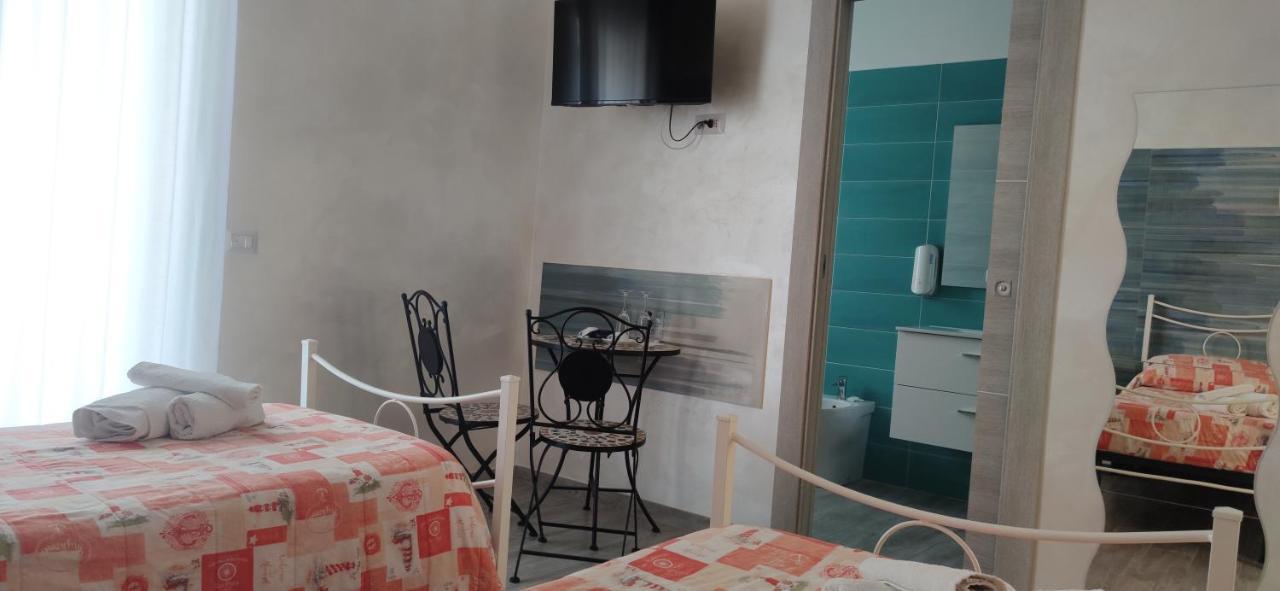 B & B Le Gemelline 萨莱诺 外观 照片